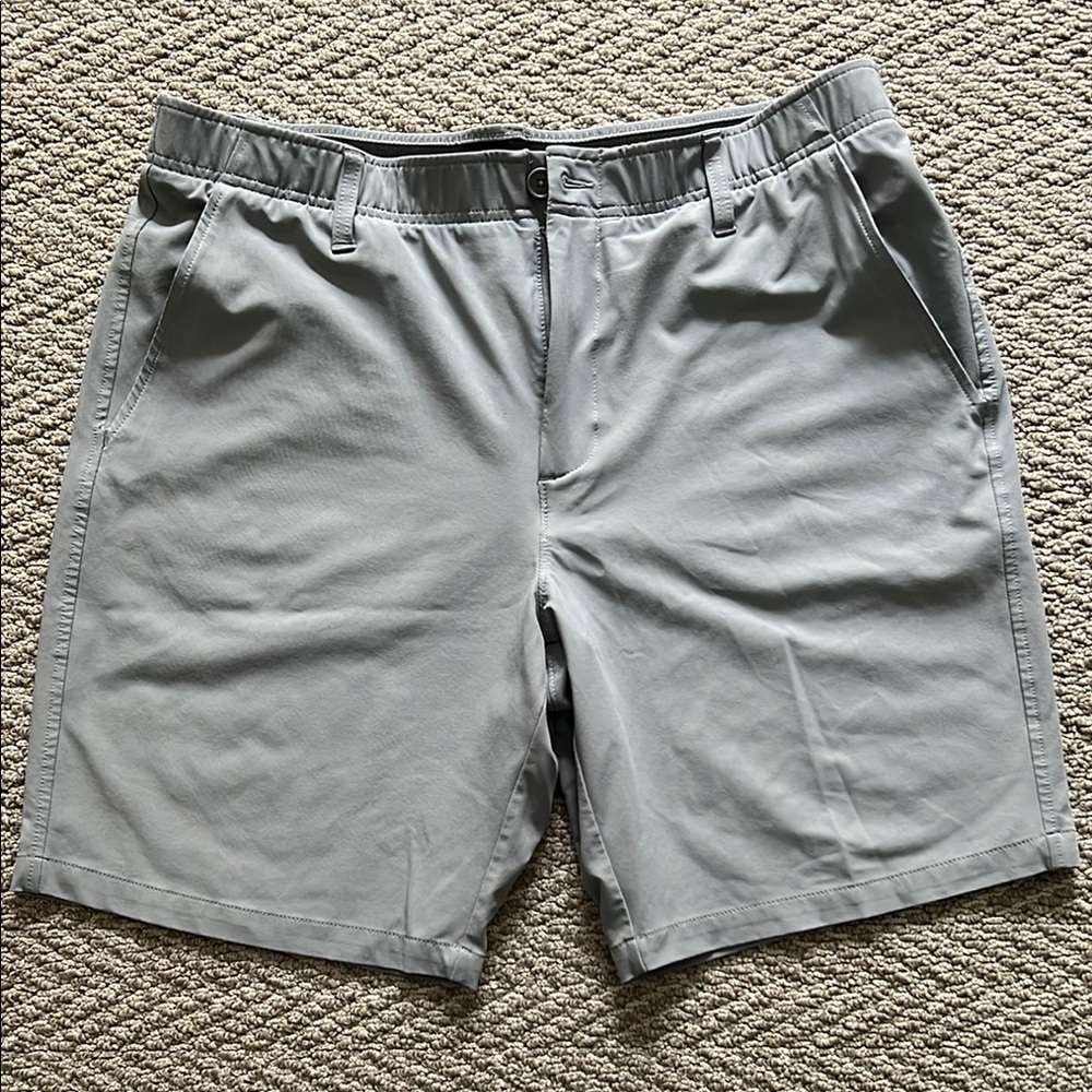 Under Armour Gray Flat Front Golf Shorts